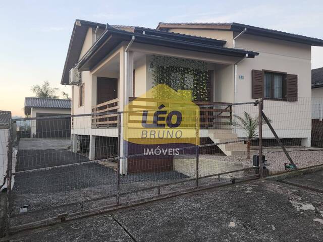 #1798 - Casa para Venda em Criciúma - SC