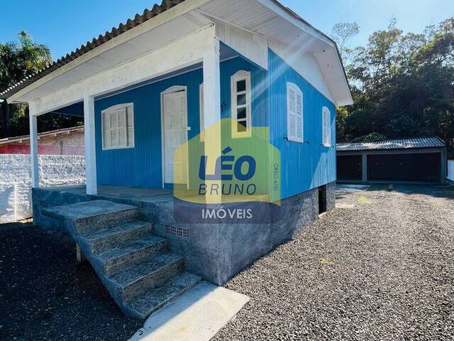 #2044 - Casa para Venda em Criciúma - SC - 1