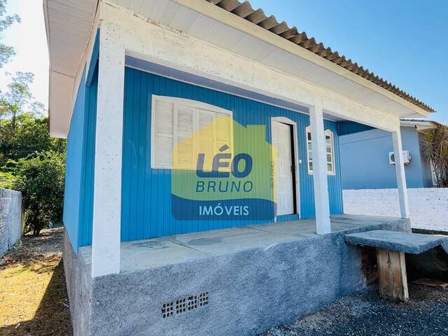 #2044 - Casa para Venda em Criciúma - SC - 3