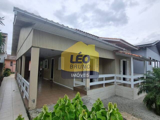 #2048 - Casa para Venda em Criciúma - SC - 1