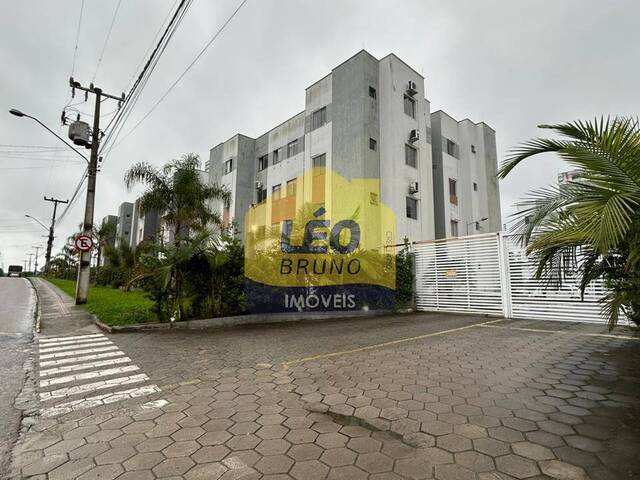 #2076 - Apartamento para Venda em Criciúma - SC - 1