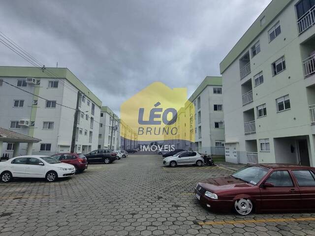 #2091 - Apartamento para Venda em Criciúma - SC - 1