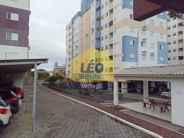 #2111 - Apartamento para Venda em Criciúma - SC - 2