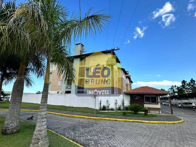 #2130 - Apartamento para Venda em Criciúma - SC - 1
