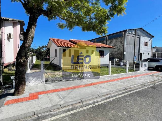 #2122 - Casa para Venda em Forquilhinha - SC - 1