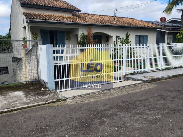 #2211 - Casa para Venda em Criciúma - SC - 2