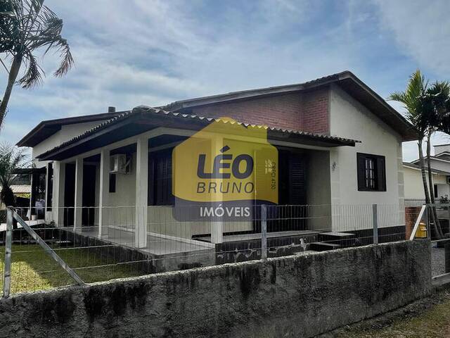 #2300 - Casa para Venda em Forquilhinha - SC - 2