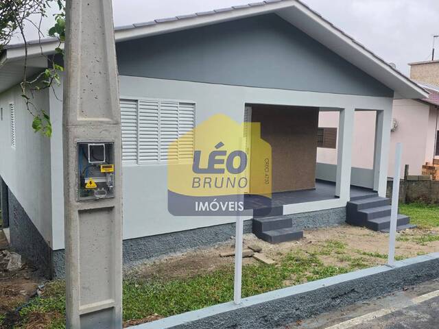 #2400 - Casa para Venda em Criciúma - SC - 2