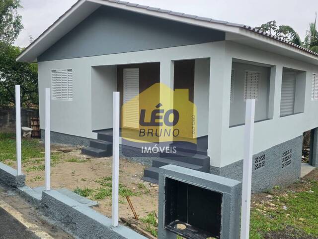 #2400 - Casa para Venda em Criciúma - SC - 3
