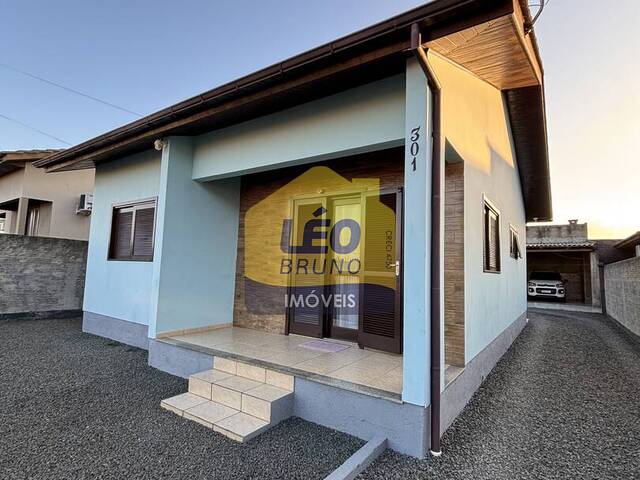 #2027 - Casa para Venda em Forquilhinha - SC - 3